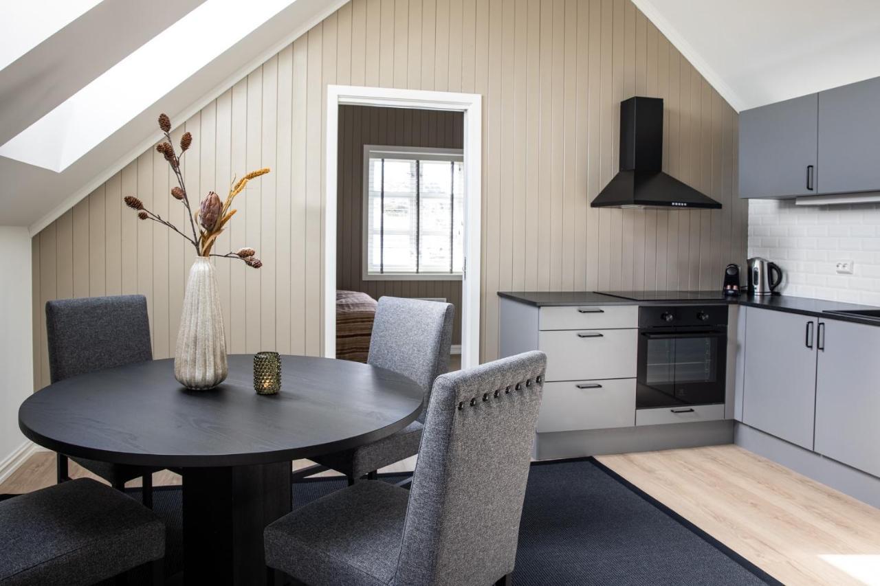 Hotel Solsiden Brygge Rorbuer Ballstad Esterno foto