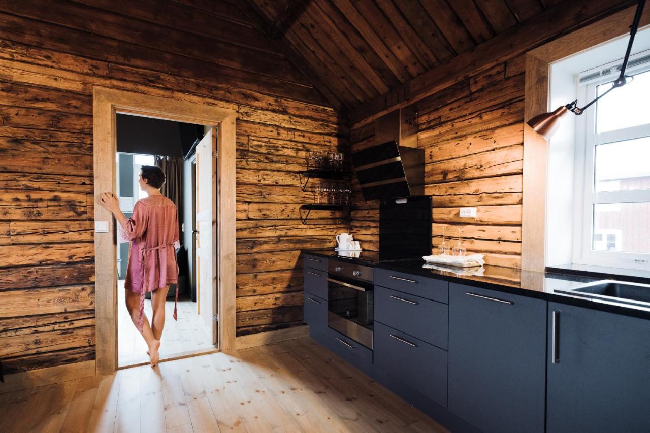 Hotel Solsiden Brygge Rorbuer Ballstad Esterno foto