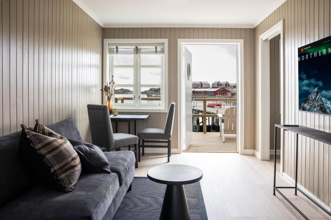 Hotel Solsiden Brygge Rorbuer Ballstad Esterno foto