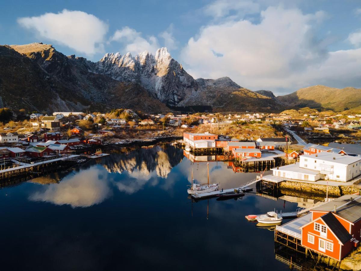 Hotel Solsiden Brygge Rorbuer Ballstad Esterno foto
