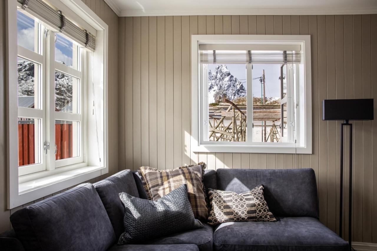 Hotel Solsiden Brygge Rorbuer Ballstad Esterno foto
