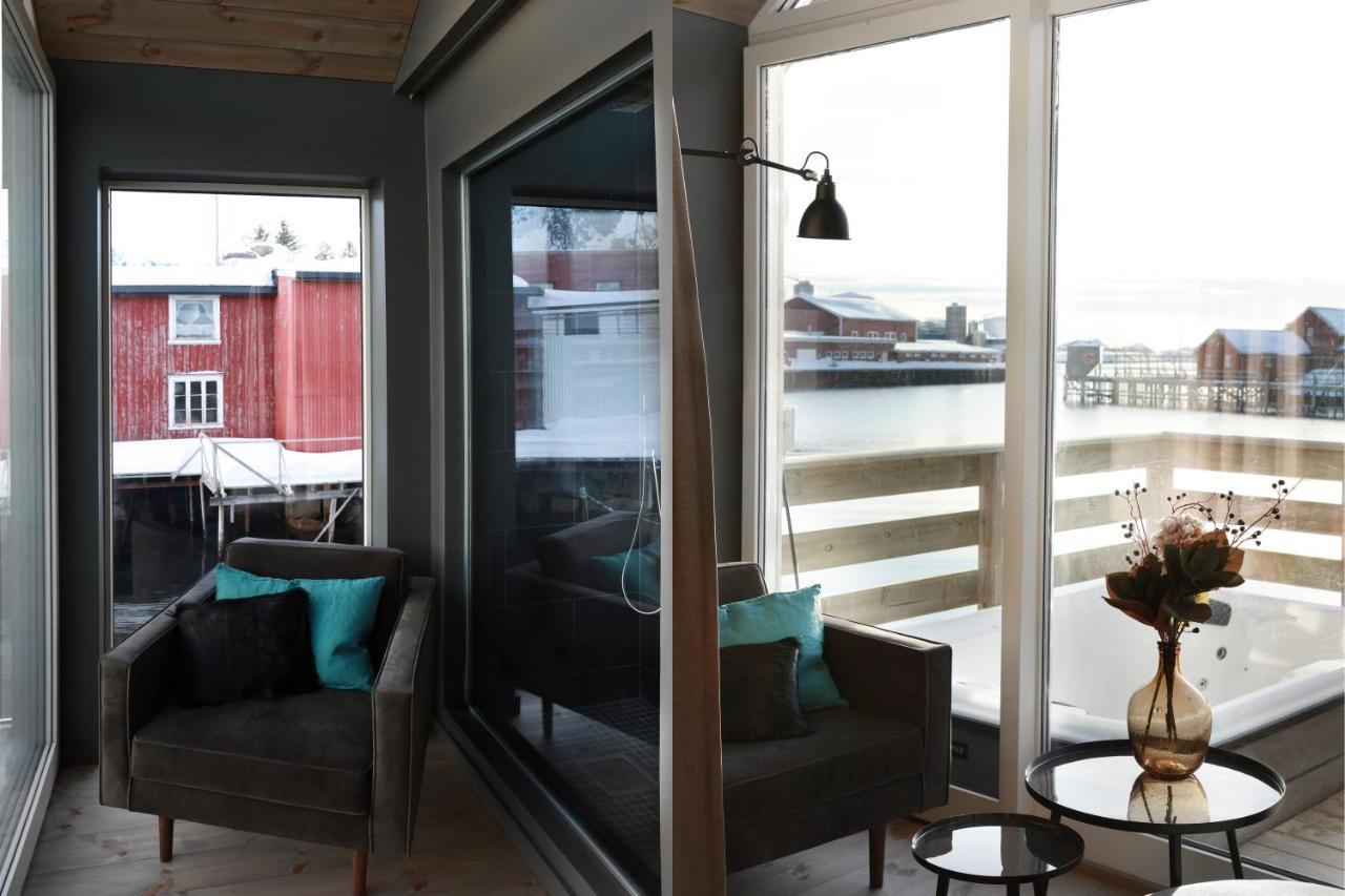Hotel Solsiden Brygge Rorbuer Ballstad Esterno foto