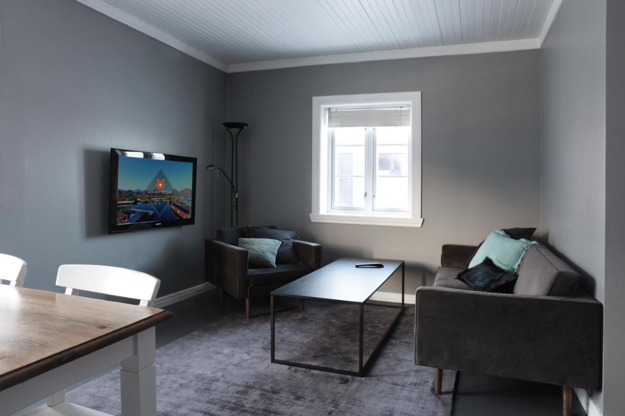 Hotel Solsiden Brygge Rorbuer Ballstad Esterno foto